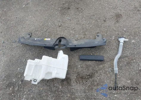 2021 Toyota Corolla Se from USA, damaged, VIN JTNB4MBE2M3110884